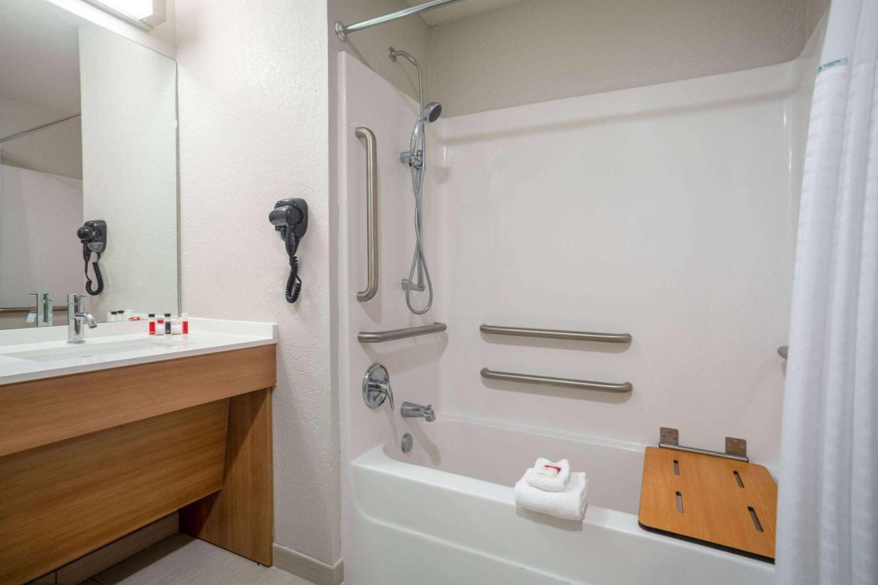 Microtel Inn & Suites By Wyndham Liberty Ne Kansas City Area المظهر الخارجي الصورة